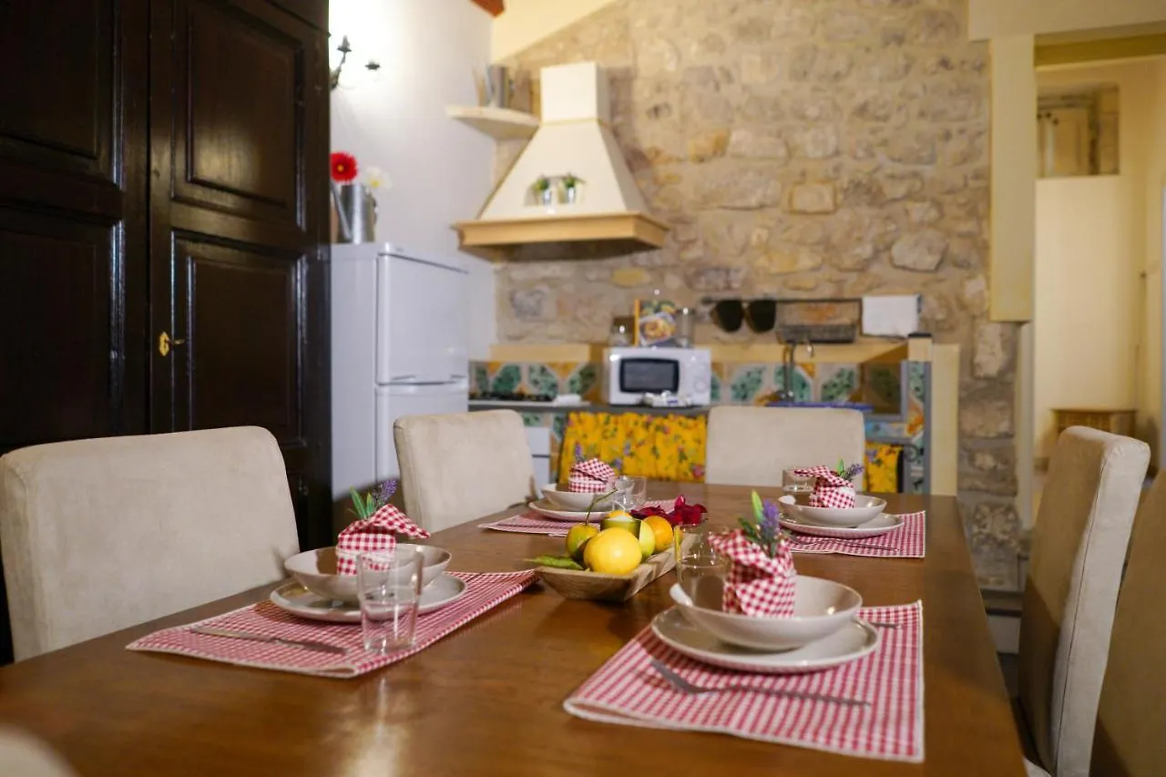 Villa Historic Modica 0*,